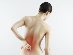 pian sa chúl níos ísle mar gheall ar osteochondrosis
