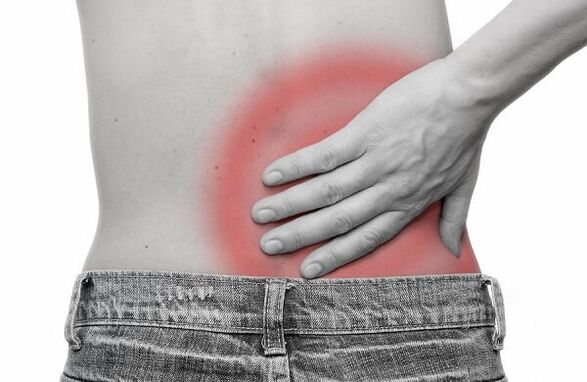 pian sa chúl níos ísle mar gheall ar osteochondrosis spinal